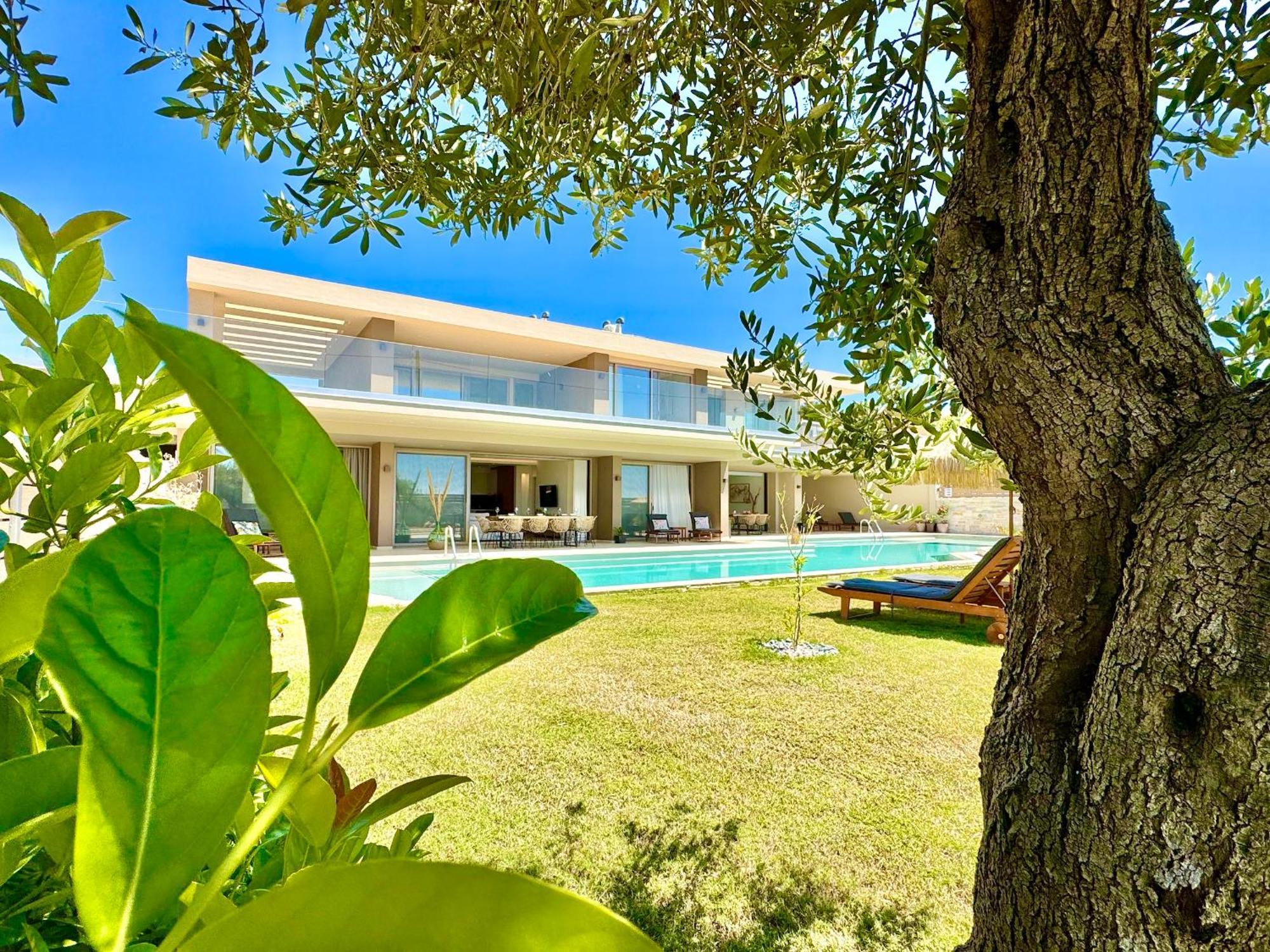 Villa Afionas Aethereum Luxury Concept By Dadovillas *